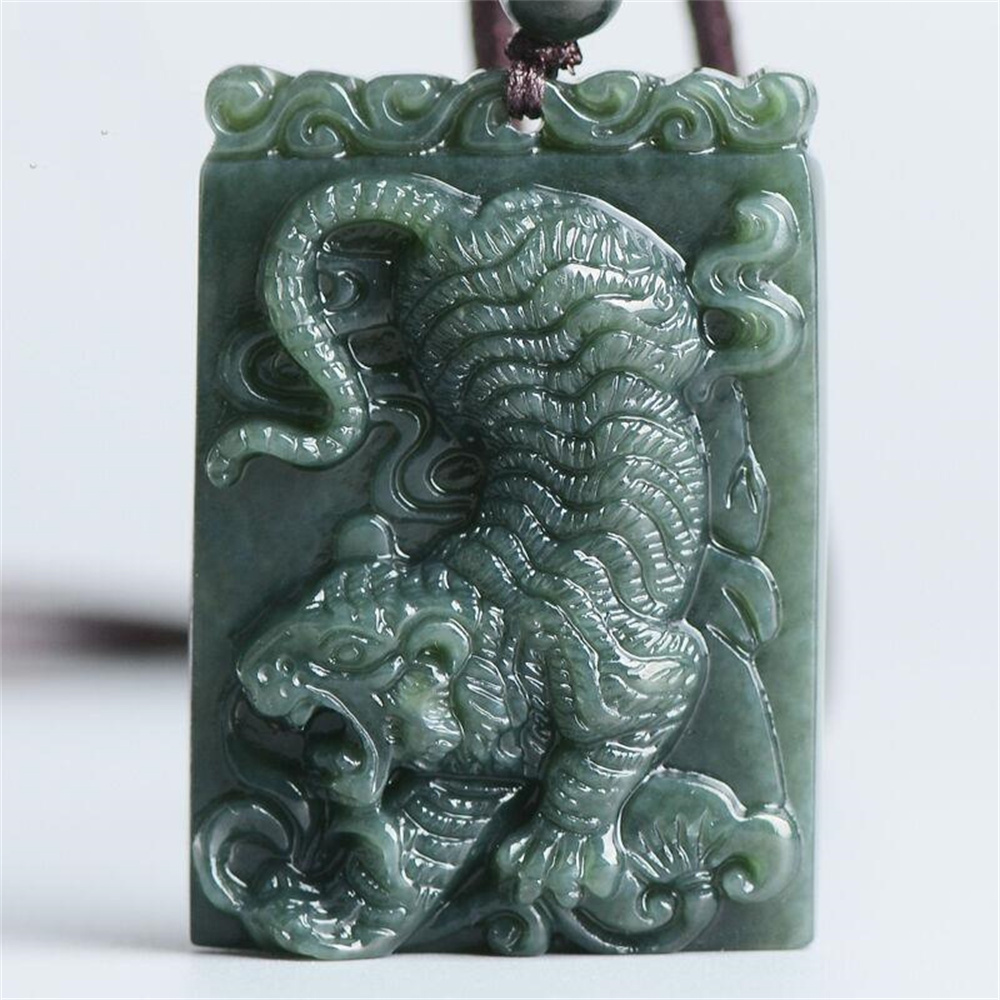 Vintage Things Collection - Kalung Jimat Liontin Giok Keberuntungan Harimau