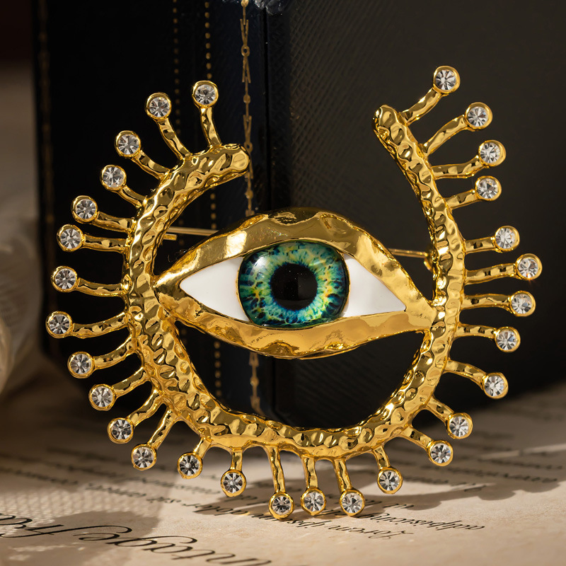 Collectible Vintage Brooches - Baru mata setan lencana Cosplay Anime