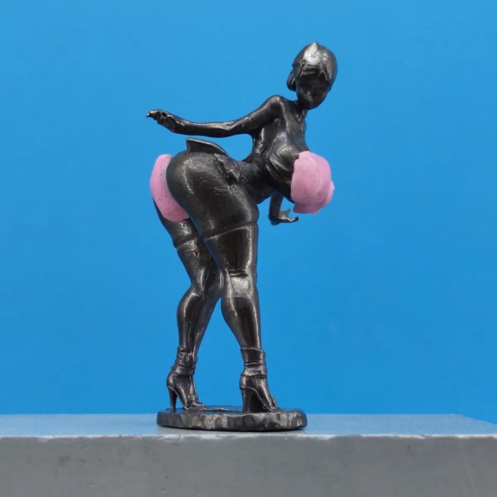 Figur Mini Wanita Kuningan Oks - Vintage Collectible Cars ulasan dan harga