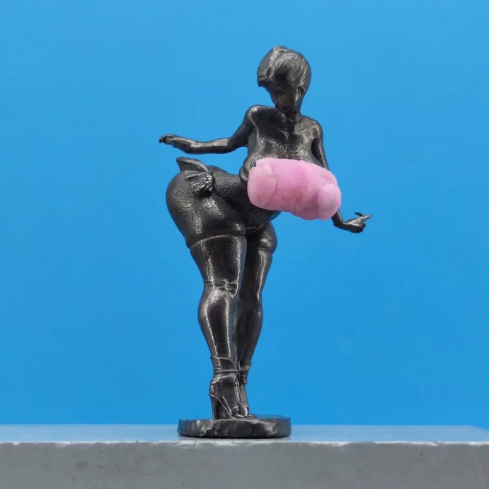 Figur Mini Wanita Kuningan Oks - Vintage Collectible Cars ulasan dan harga