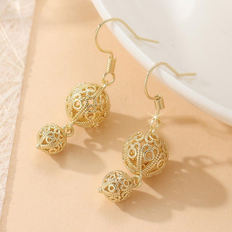 Anting Gantung Bola Ukiran Ber - Vintage Things Collection ulasan dan harga