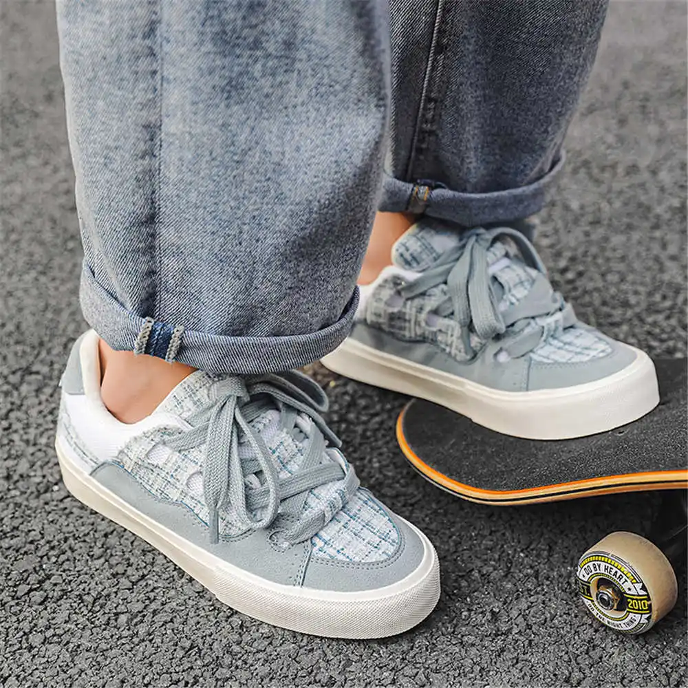 Sepatu bot krem wanita, dengan - Vintage Collectibles Store ulasan dan harga