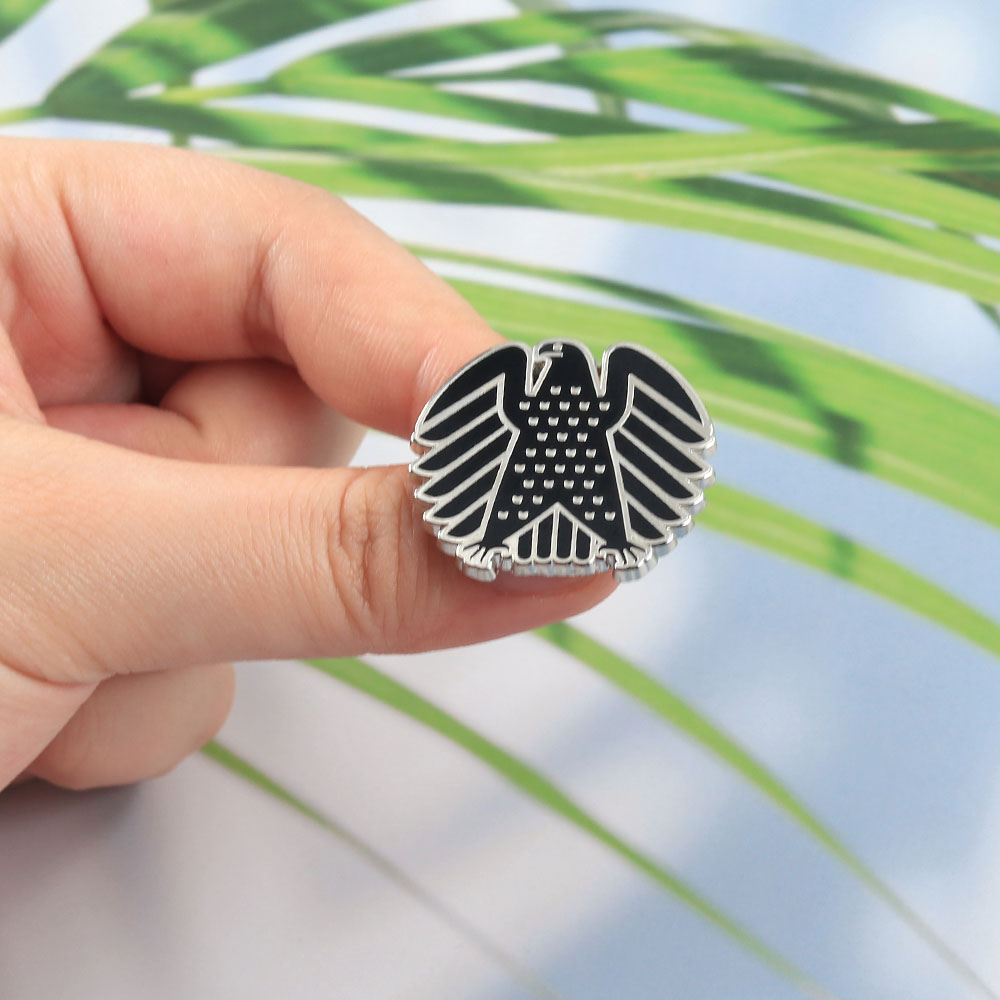 Bros Black Hawk Federal Jerman - Collectible Vintage Brooches ulasan dan harga